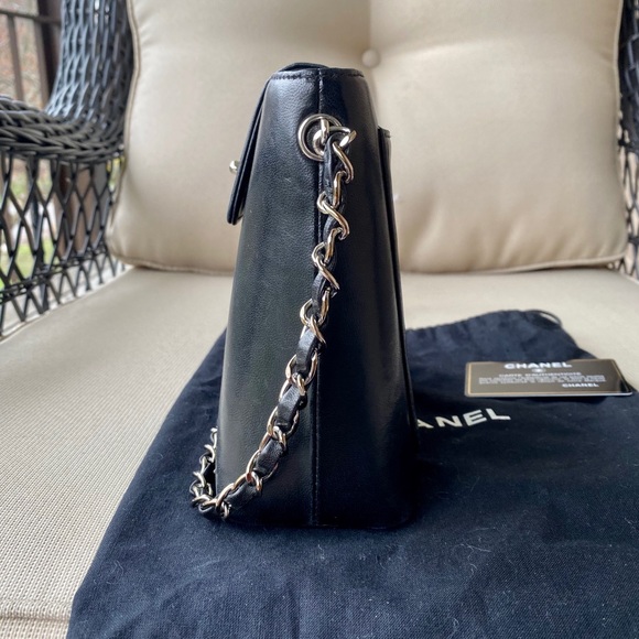 Chanel Mini Flap Bag Black Leather - Picture 4 of 9